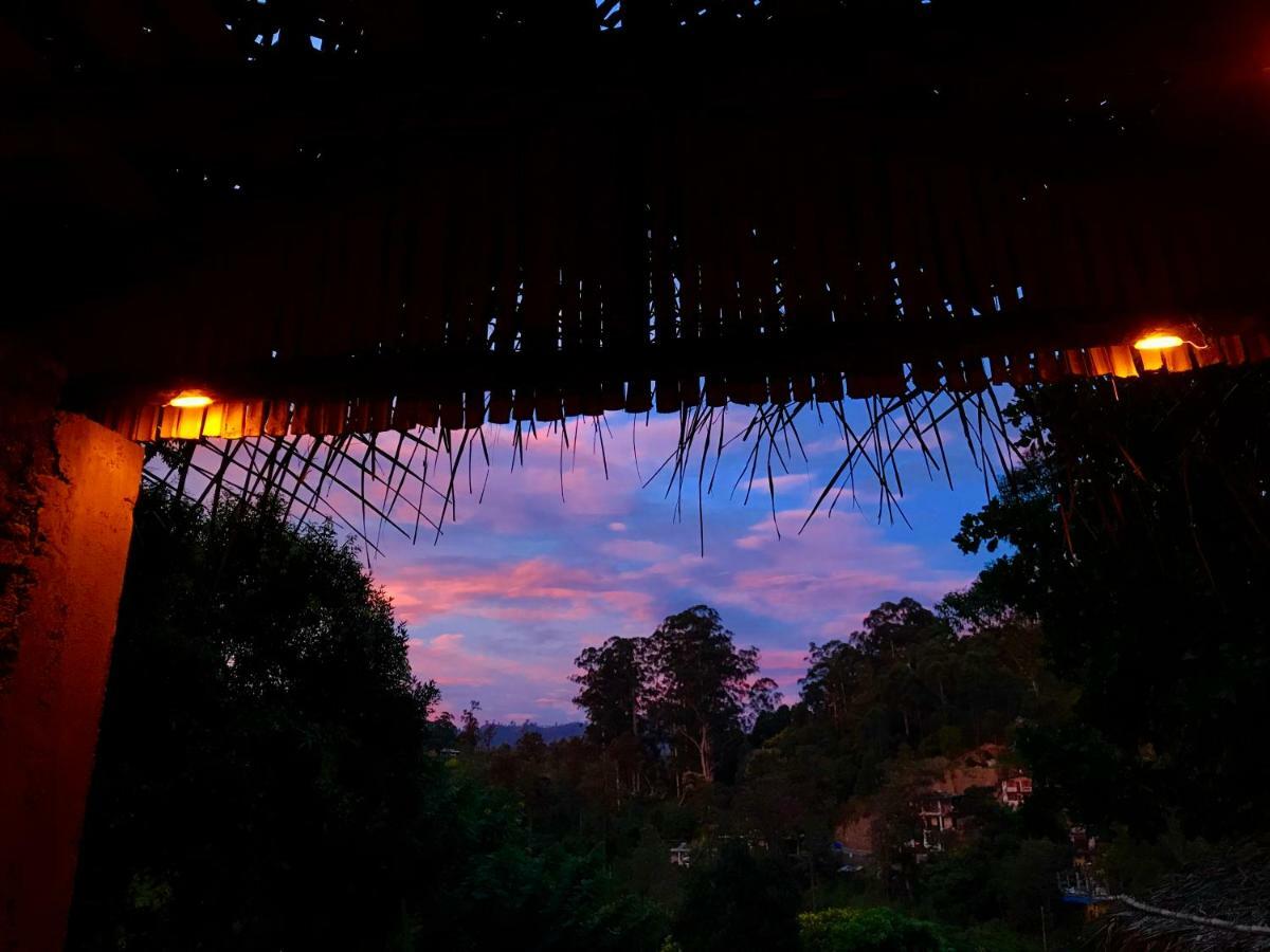 Shades Ella Hotel Luaran gambar