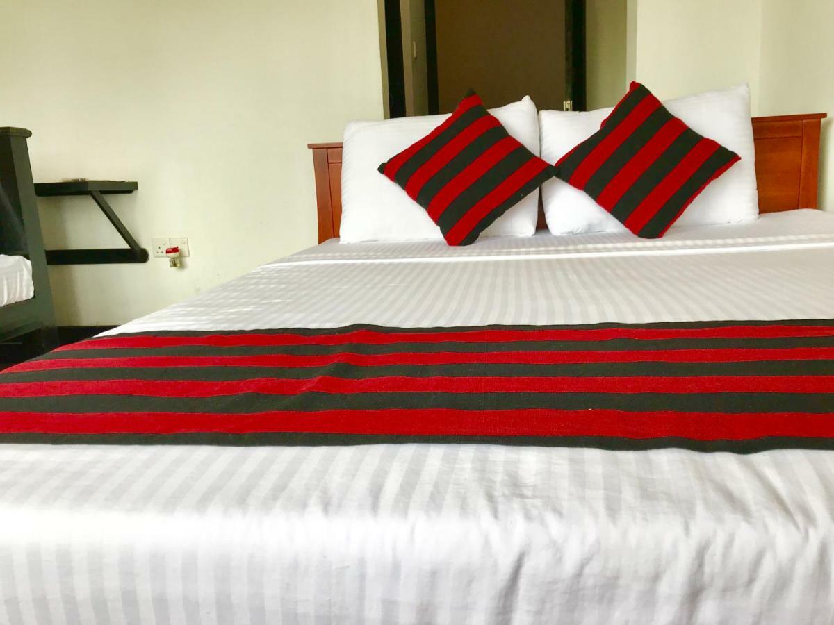 Shades Ella Hotel Luaran gambar