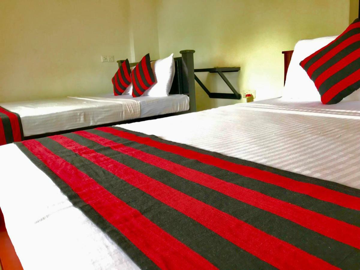 Shades Ella Hotel Luaran gambar