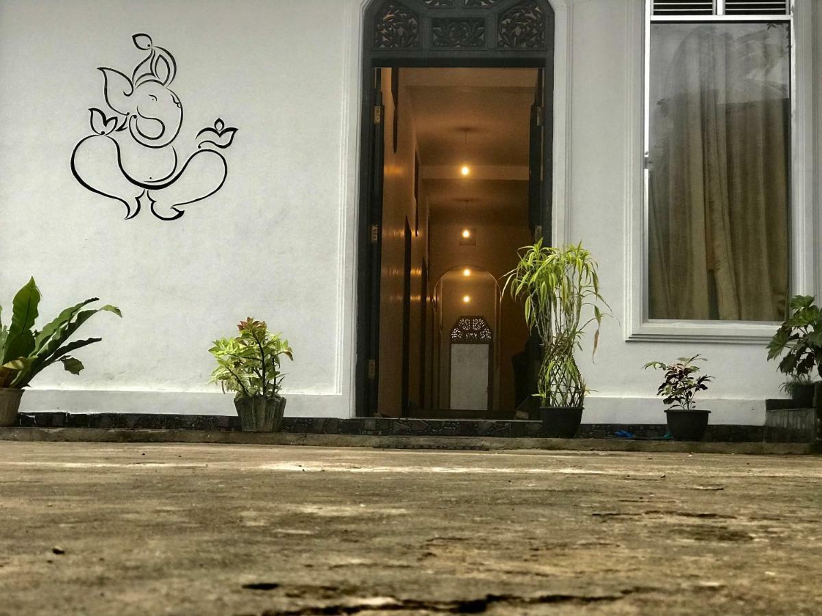 Shades Ella Hotel Luaran gambar